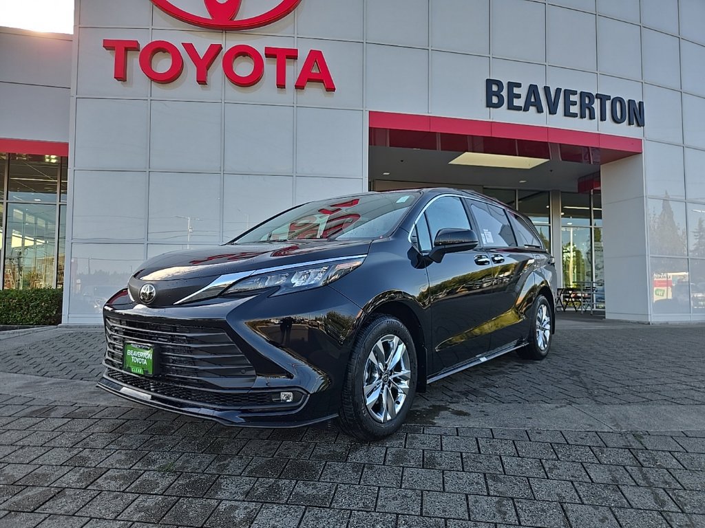 New 2026 Toyota Sienna XLE AWD/4WD image 1