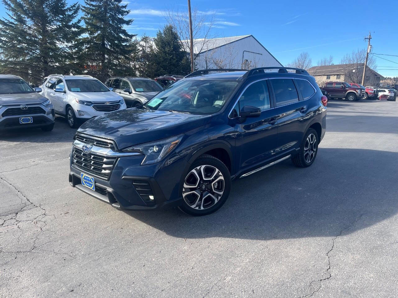 Used 2023 Subaru Ascent Limited image 2