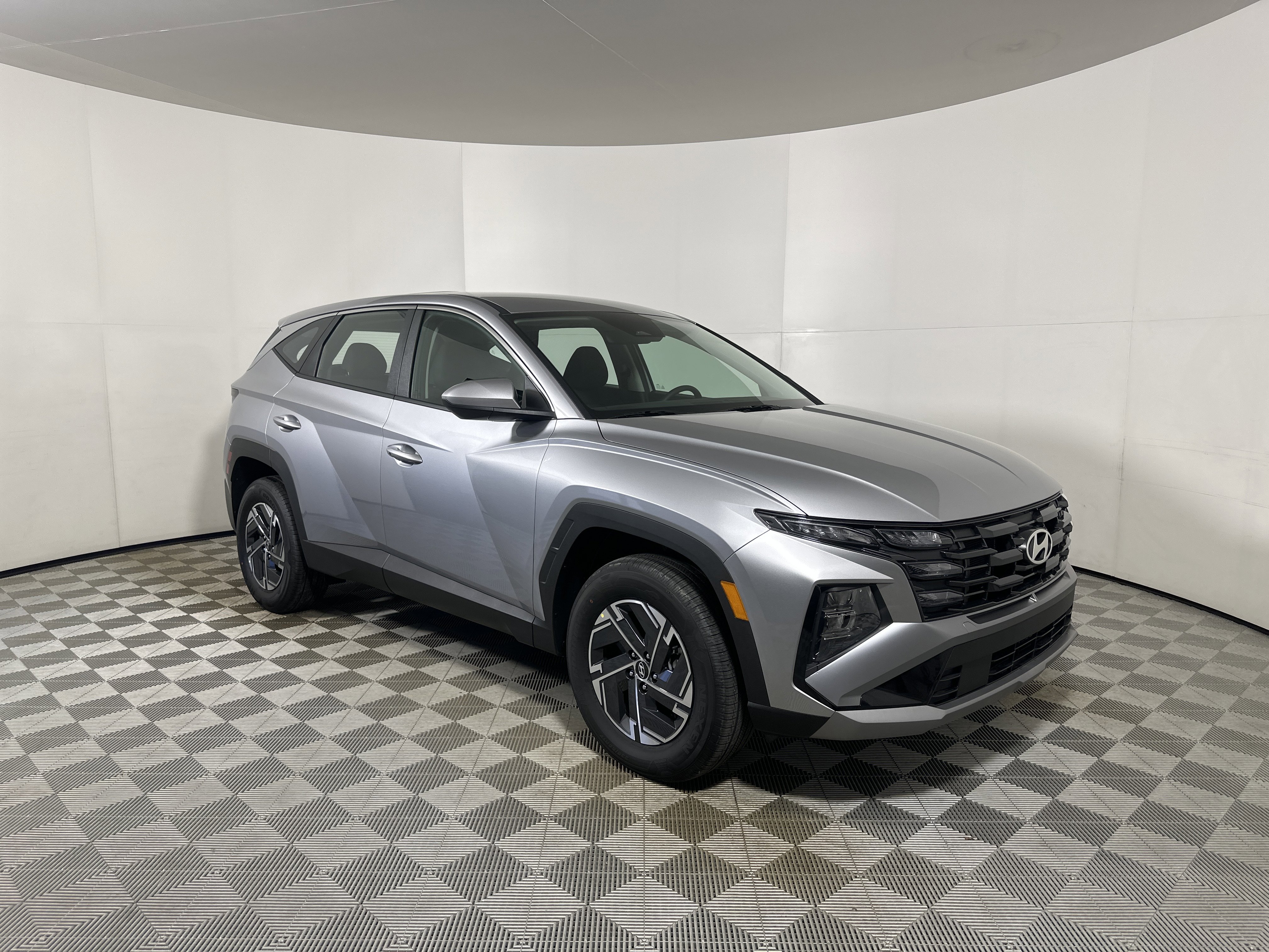 New 2026 Hyundai Tucson Blue SE AWD/4WD image 1