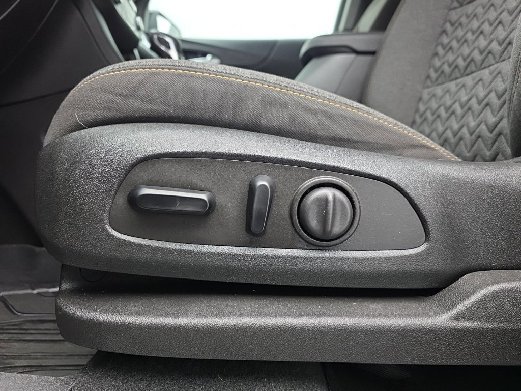 Used 2024 Chevrolet Equinox LT w/ LPO, Floor Liner Package AWD/4WD image 24
