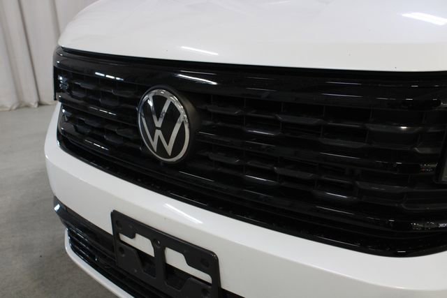 Used 2023 Volkswagen Atlas Cross Sport SEL R-Line image 34