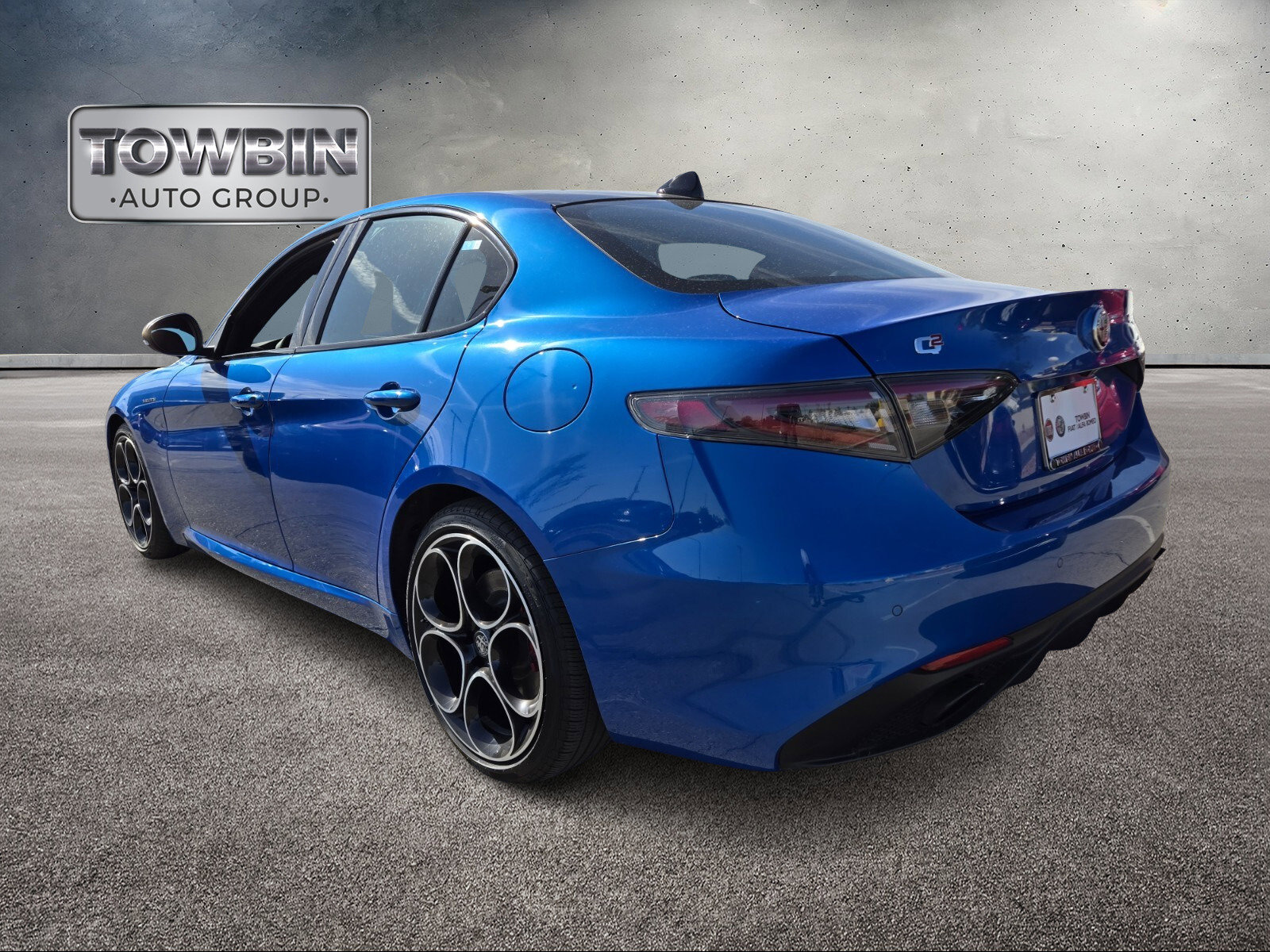 Used 2024 Alfa Romeo Giulia Veloce image 6