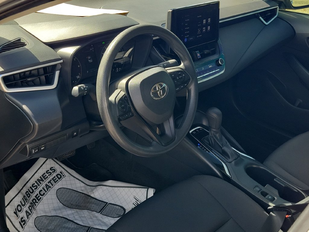 Used 2023 Toyota Corolla LE FWD image 8