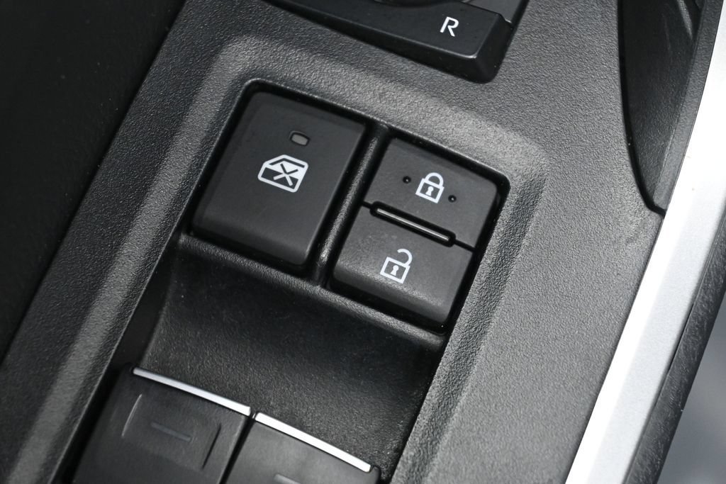 Certified 2025 Toyota RAV4 XLE AWD/4WD image 13