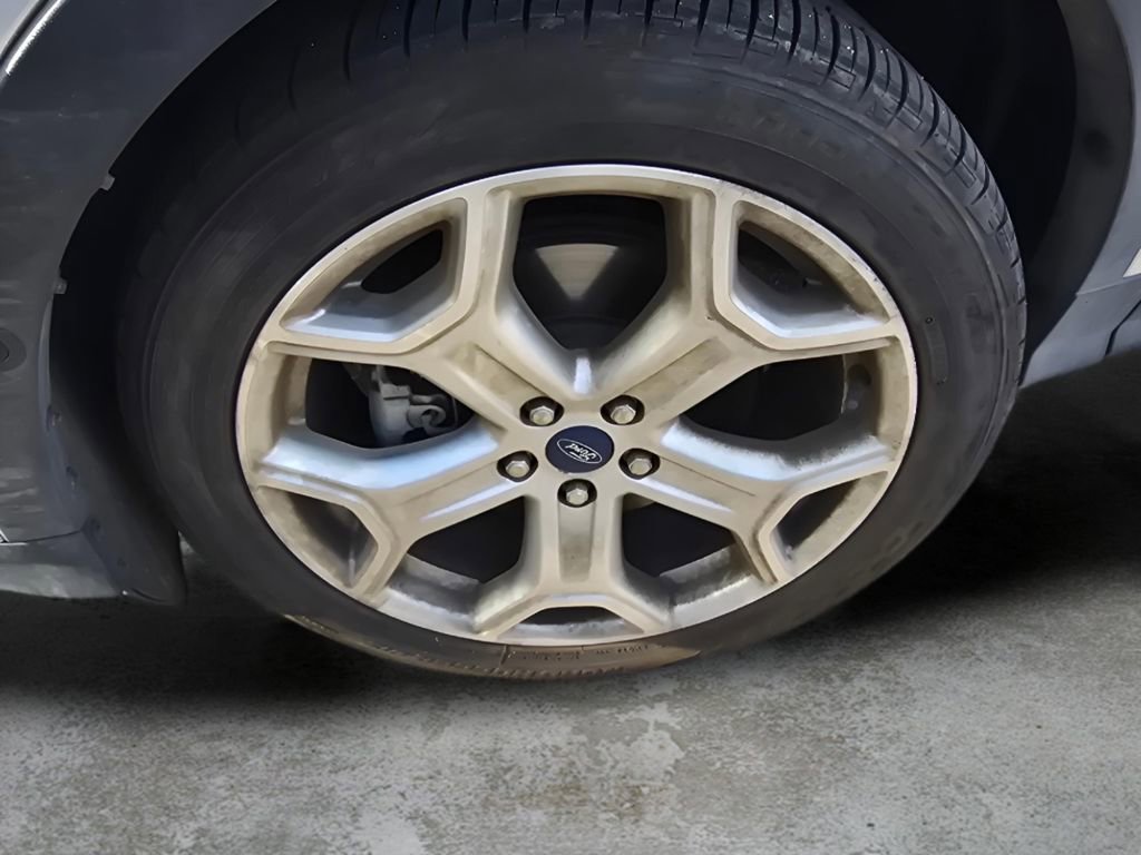 Used 2019 Ford Escape Titanium AWD/4WD image 17