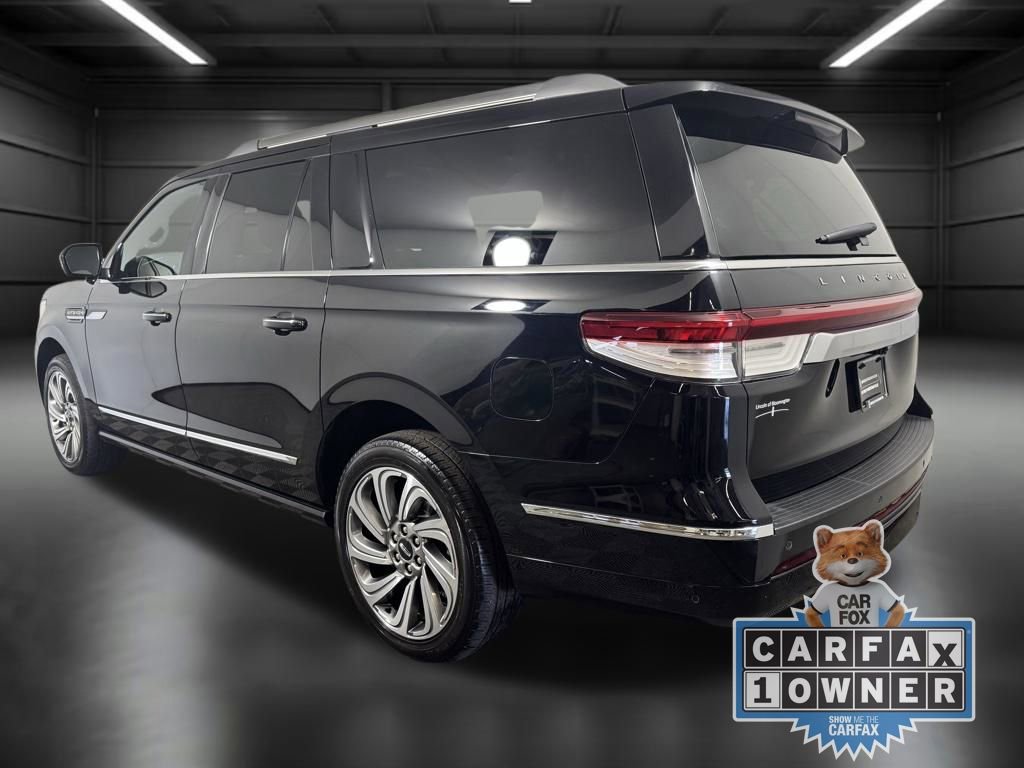 Used 2023 Lincoln Navigator L Reserve AWD/4WD image 5