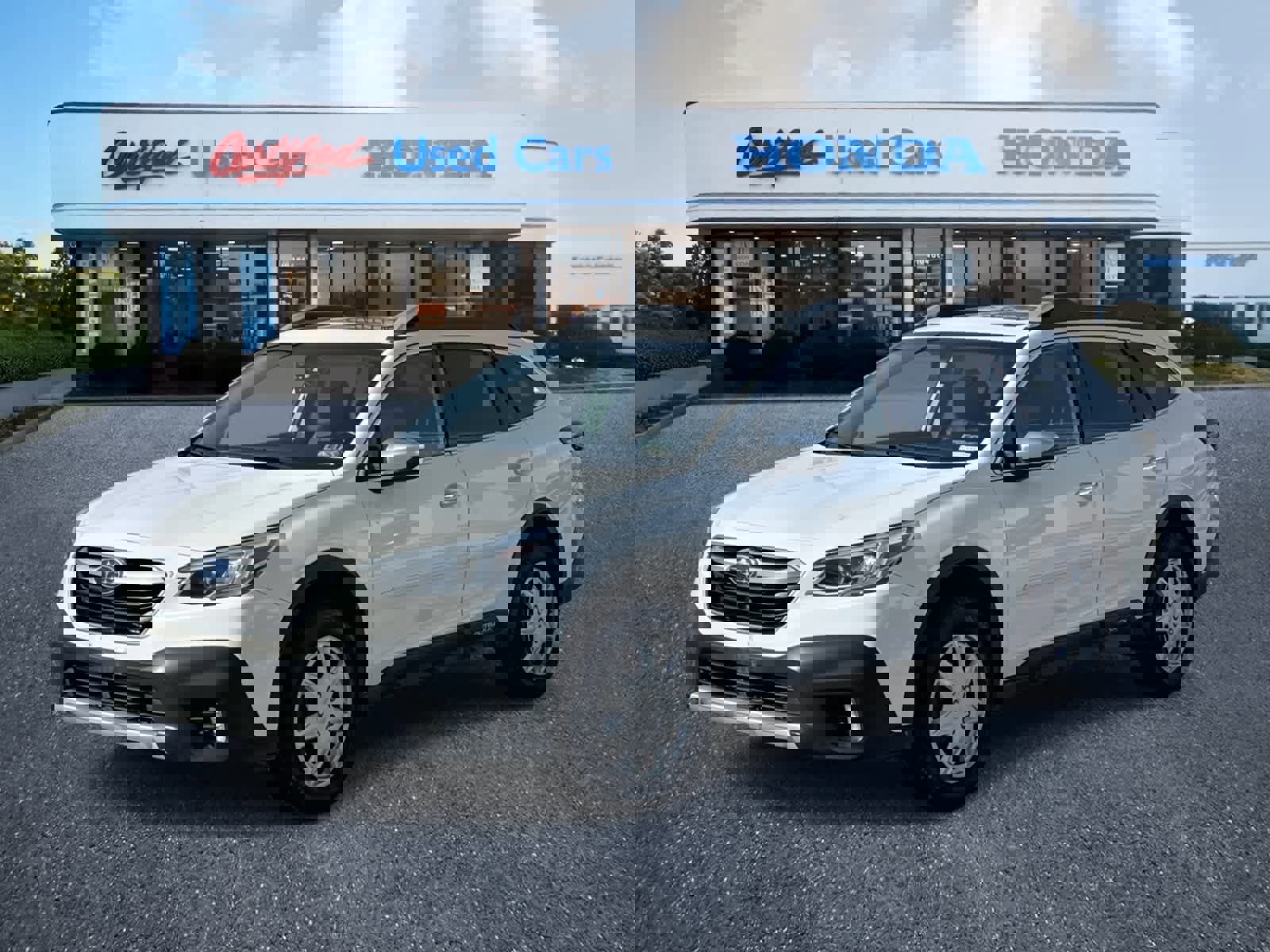 Used 2020 Subaru Outback Touring XT image 1