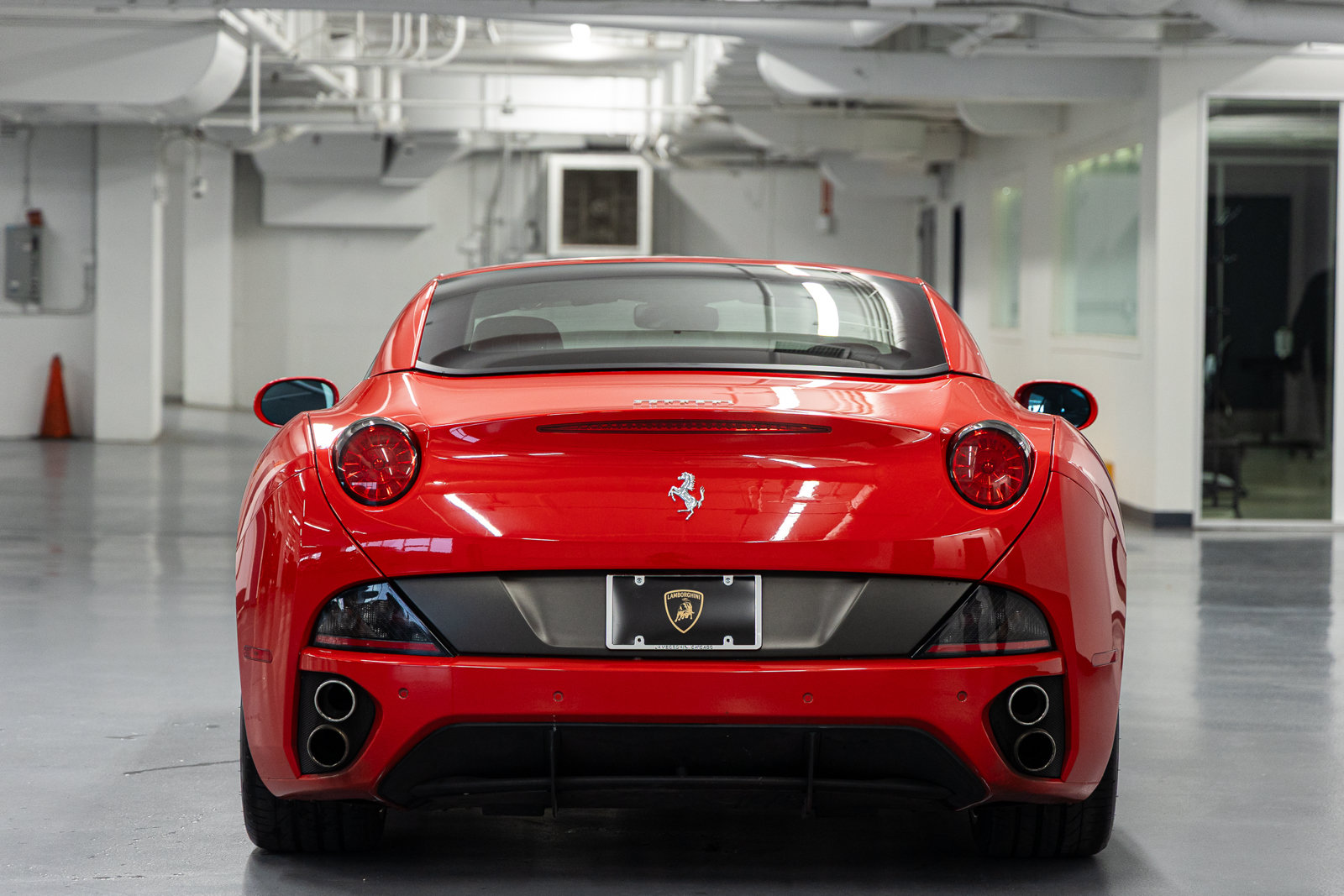 Used 2011 Ferrari California RWD image 17