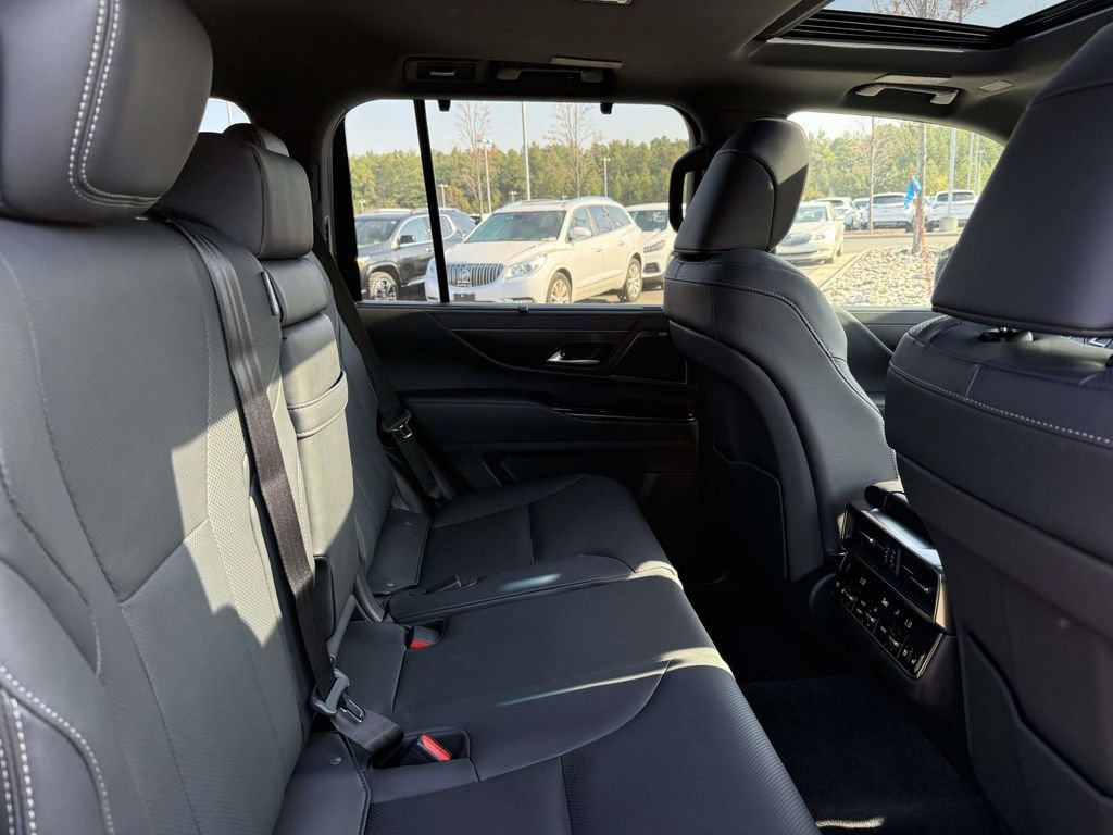 Used 2025 Lexus LX 600 4WD w/ Accessory Package (2T) image 16