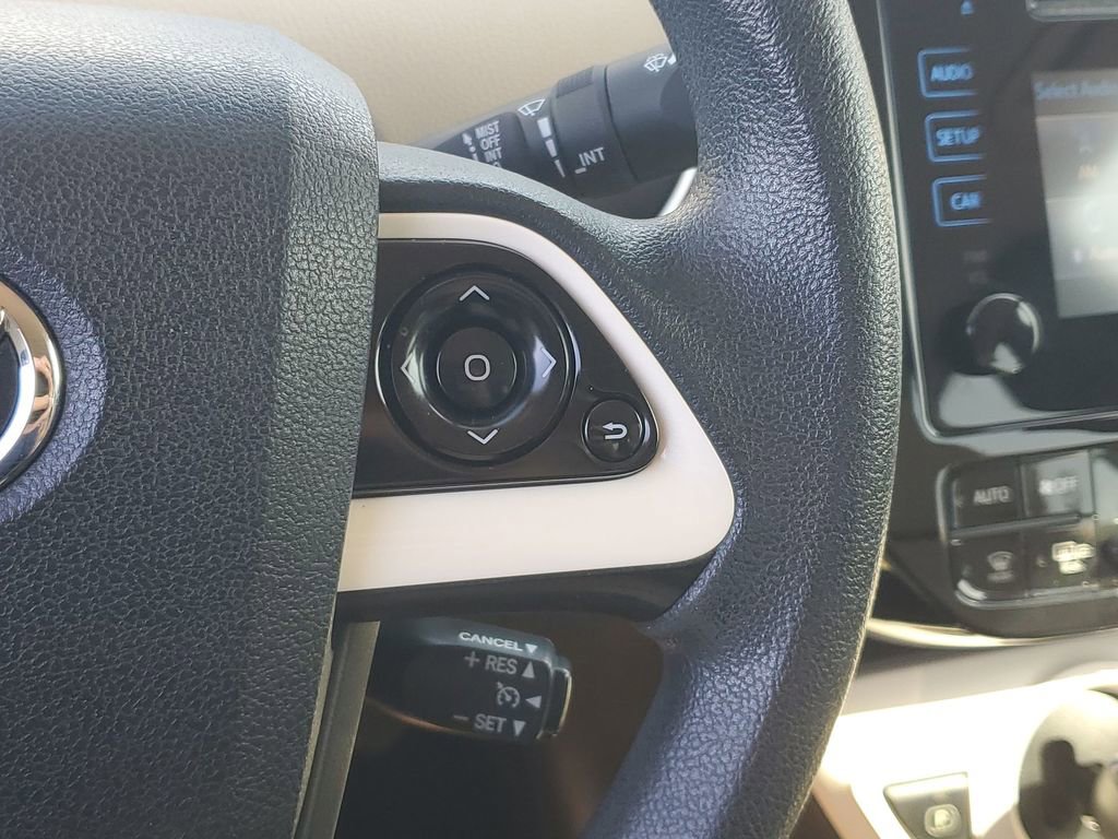 Used 2016 Toyota Prius Two image 33