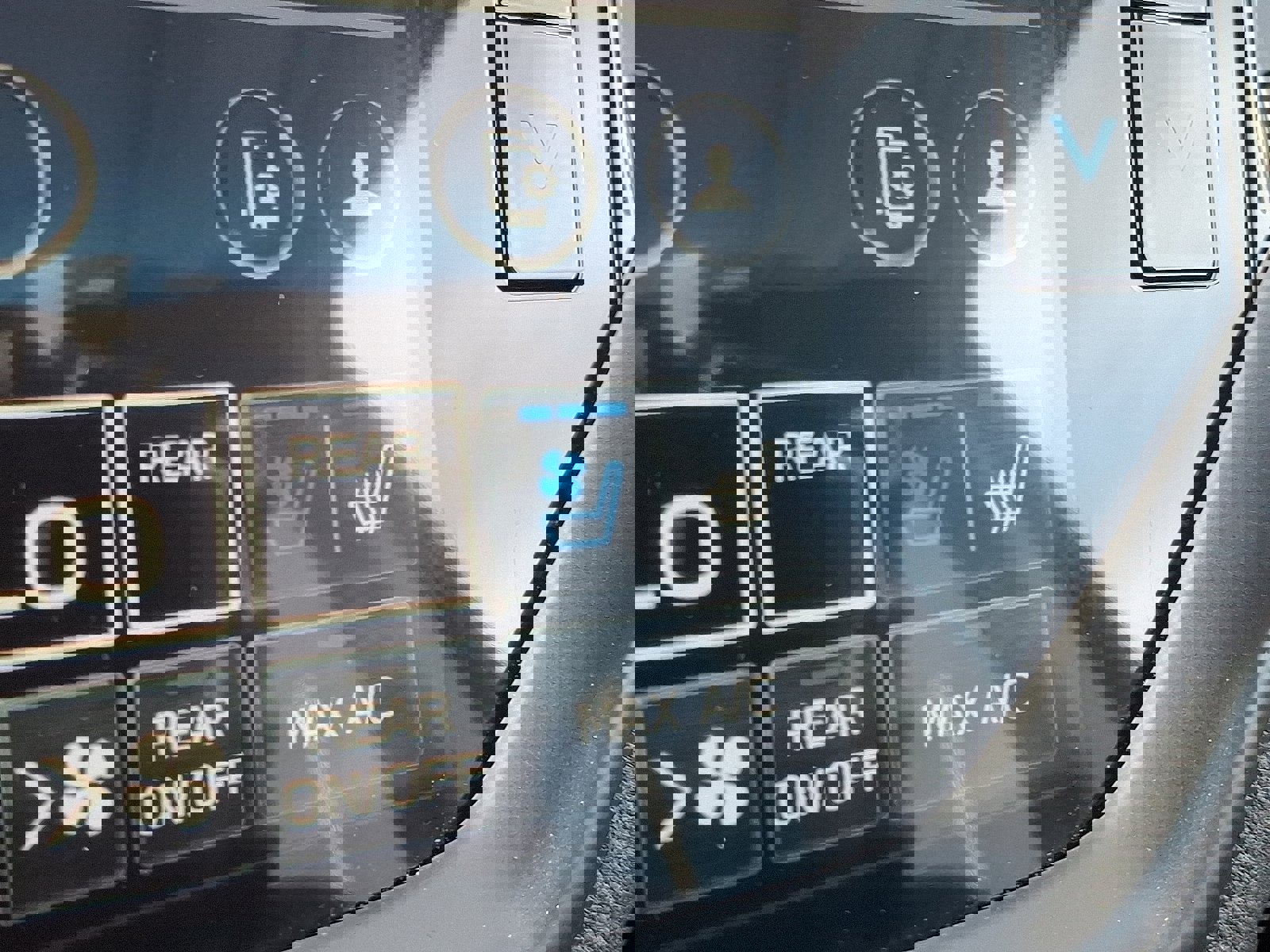 Used 2025 Subaru Ascent Bronze Edition image 25