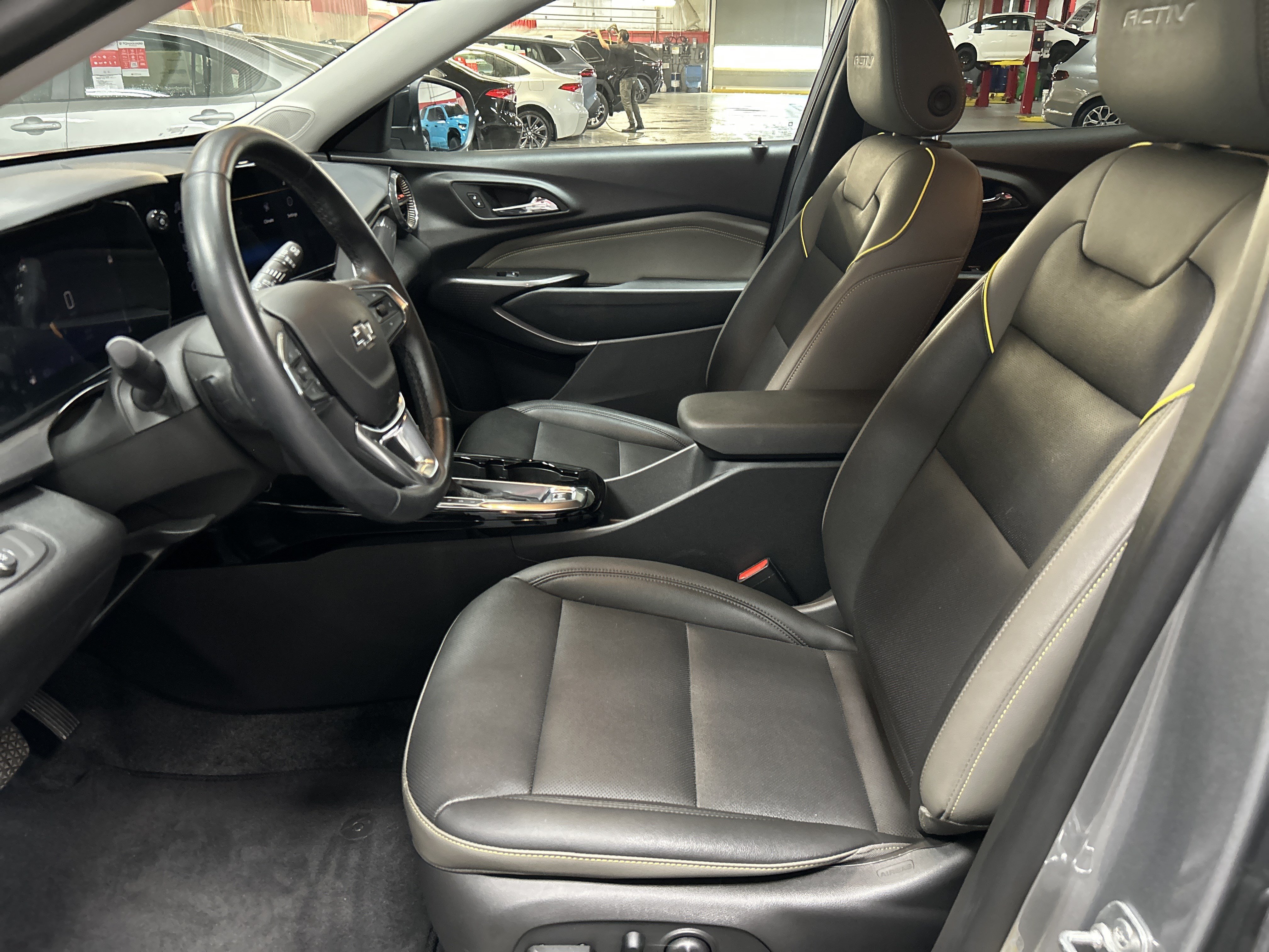 Used 2025 Chevrolet Trax ACTIV w/ Driver Confidence Package FWD image 27