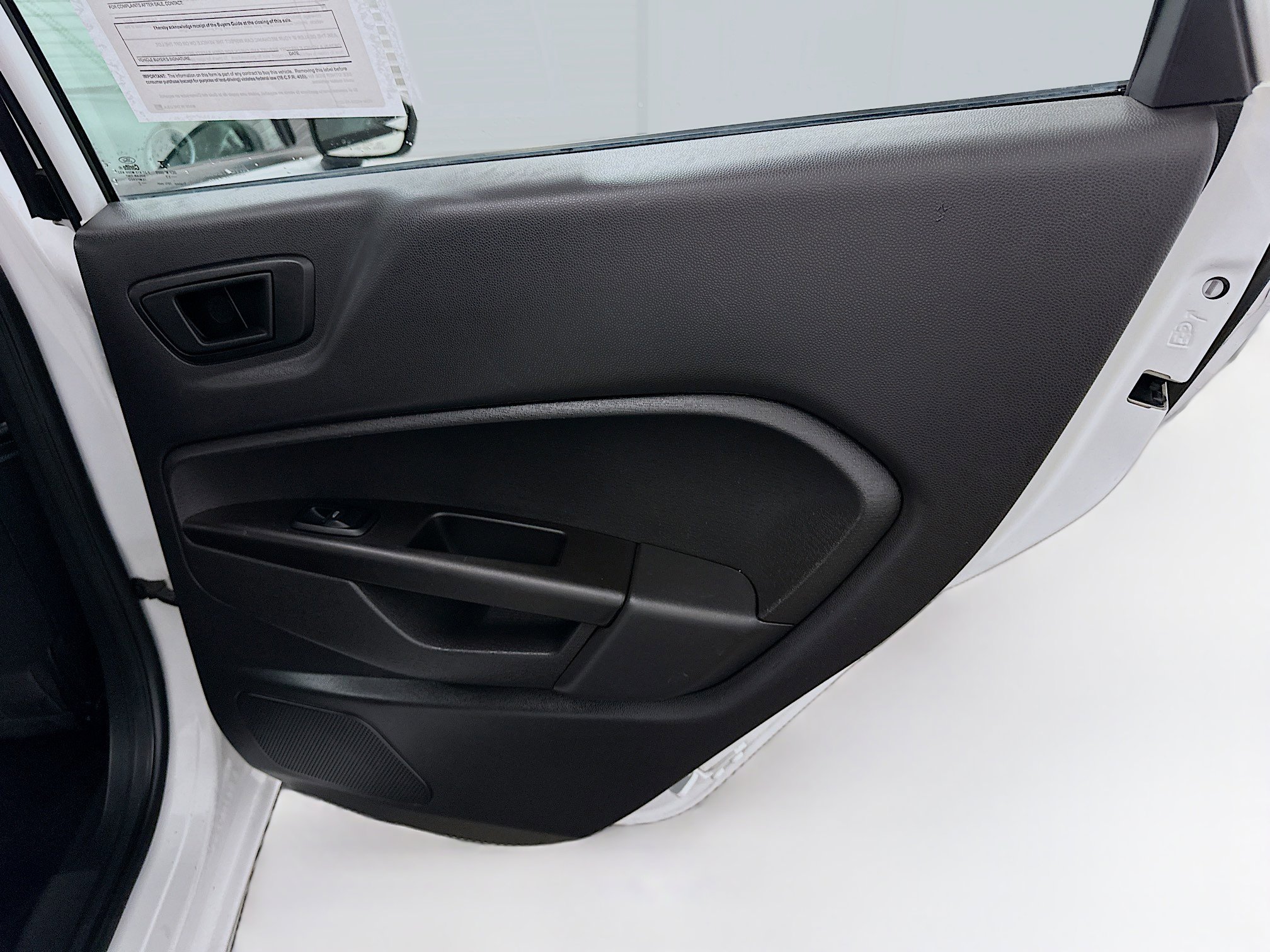 Used 2017 Ford Fiesta SE image 29