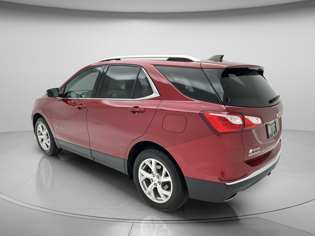 Used 2018 Chevrolet Equinox LT w/ Sun & Infotainment Package AWD/4WD image 4