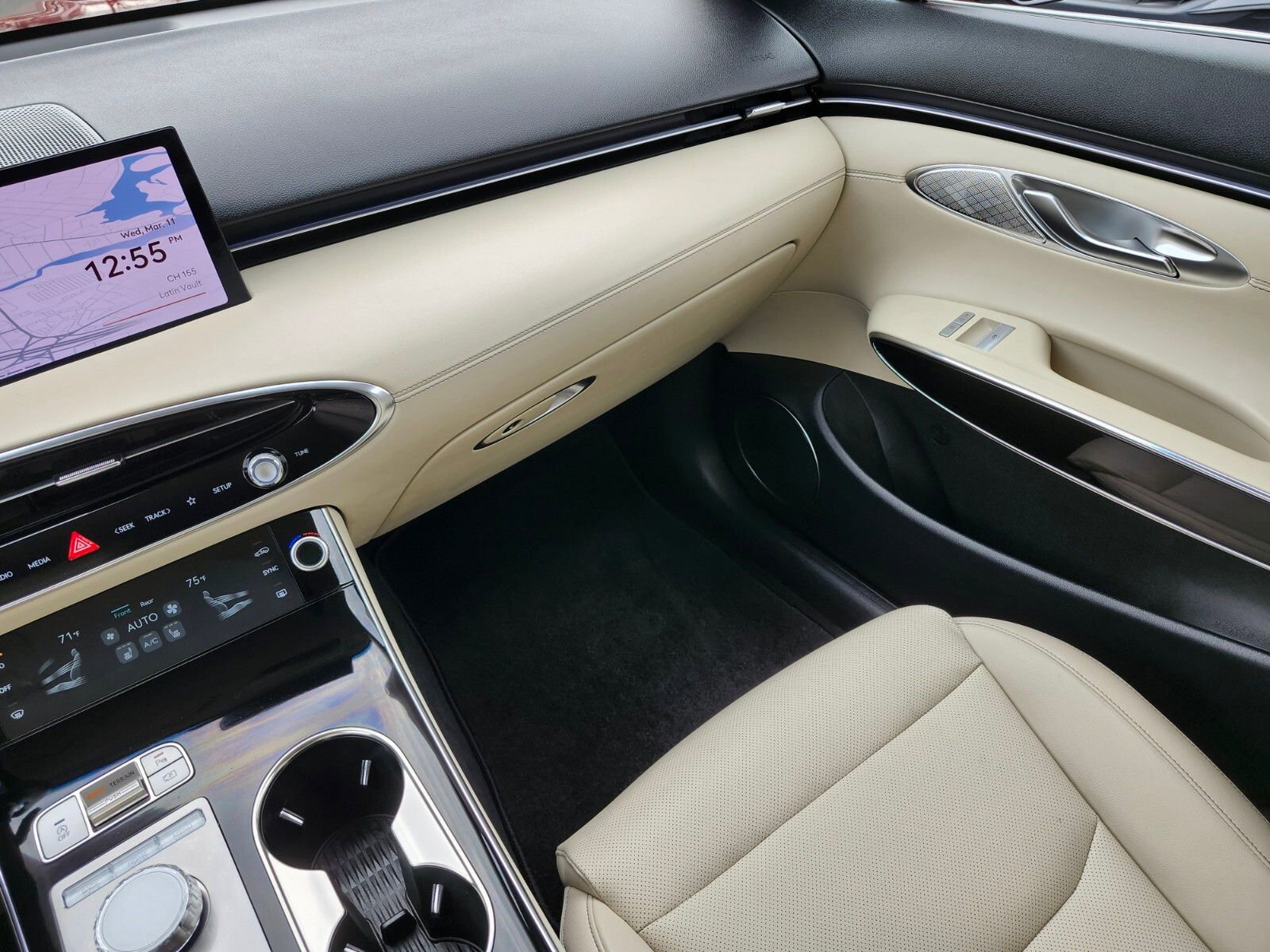 Used 2026 Genesis GV70 2.5T image 15