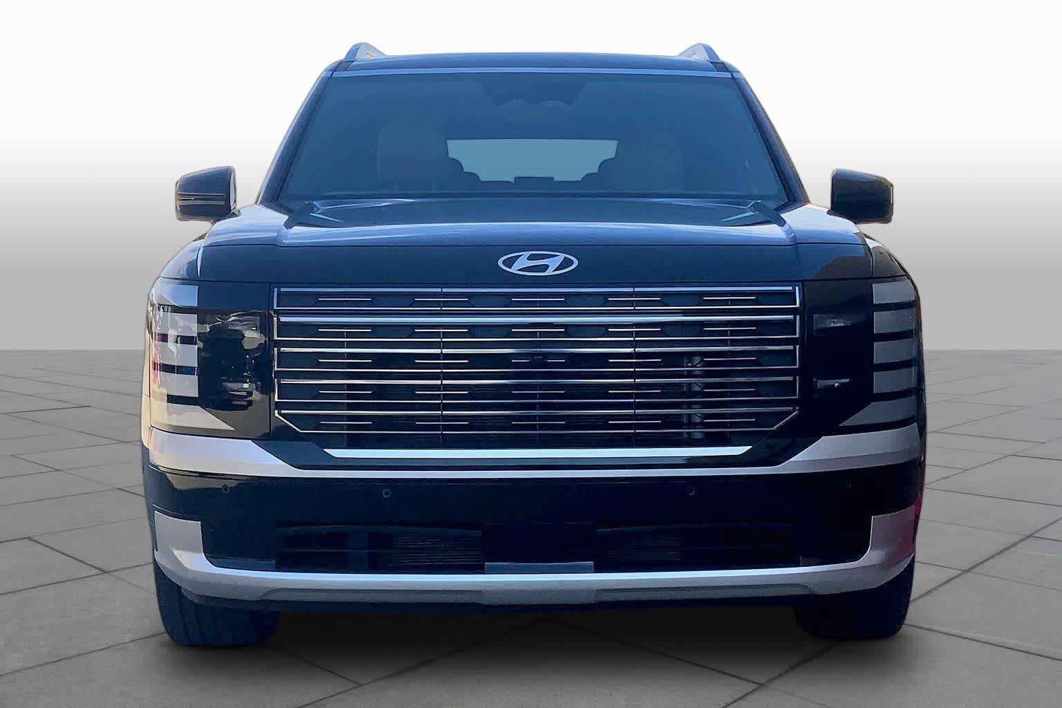 Used 2026 Hyundai Palisade Calligraphy FWD image 4