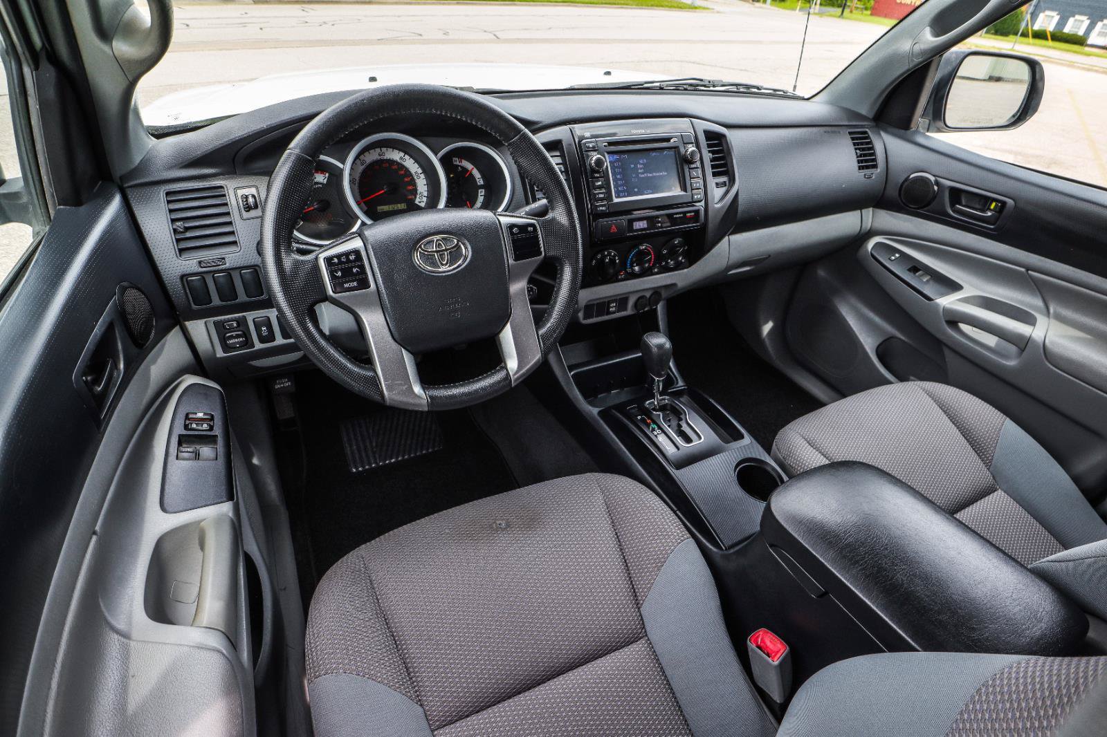 Used 2013 Toyota Tacoma 2WD Access Cab w/ Convenience Pkg image 11