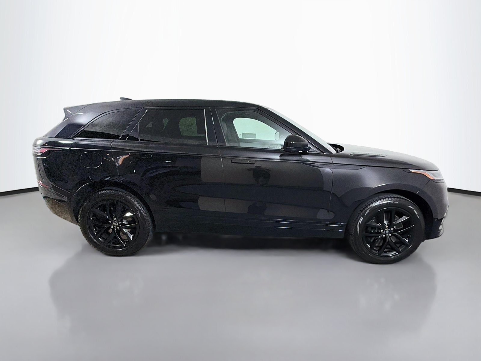 Used 2026 Land Rover Range Rover Velar Dynamic SE AWD/4WD image 6