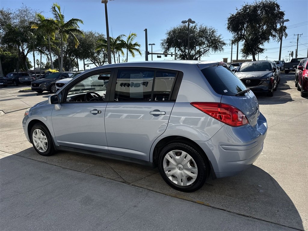 Used 2011 Nissan Versa 1.8 S w/ Plus Pkg image 13