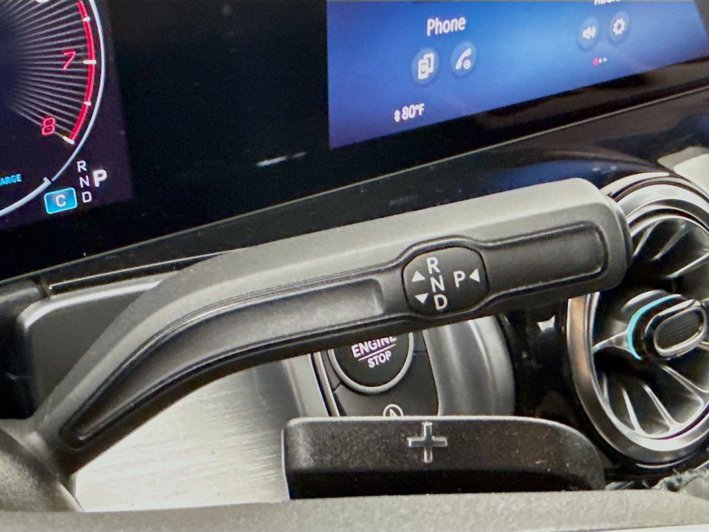 Used 2024 Mercedes-Benz GLB 250 GLB 250 image 16