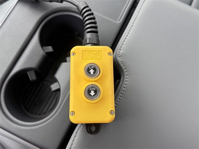 New 2025 Ford F550 4x4 Regular Cab Super Duty image 27