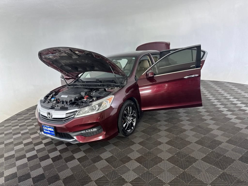 Used 2017 Honda Accord EX-L image 11