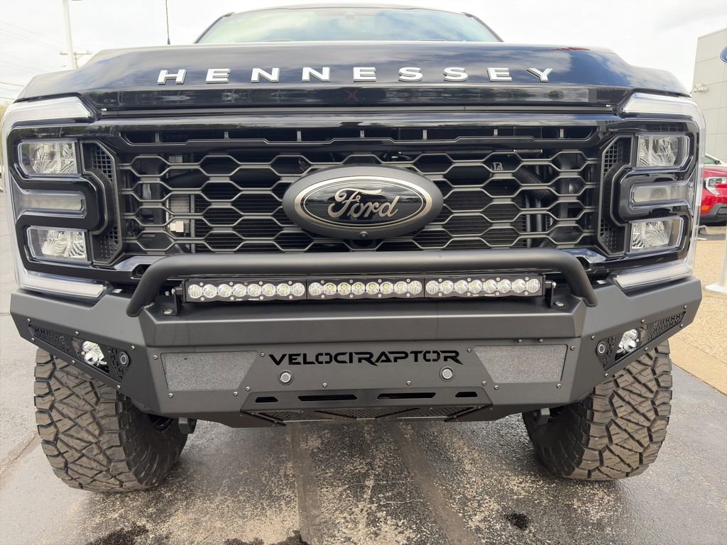 New 2026 Ford F250 Lariat w/ Black Appearance Package image 28