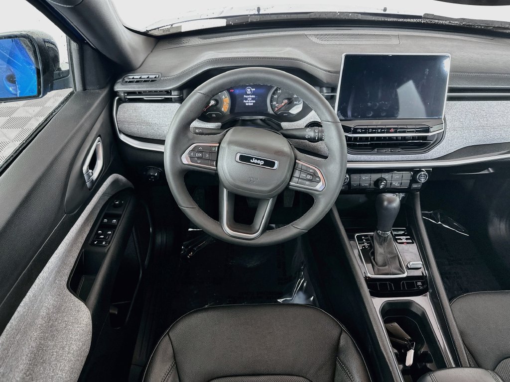 Certified 2023 Jeep Compass 4WD image 31