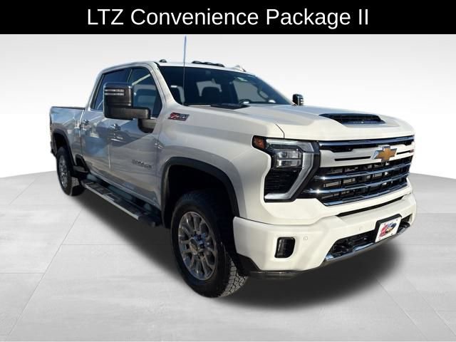 Certified 2025 Chevrolet Silverado 3500 LTZ w/ Z71 Chrome Sport Edition image 4