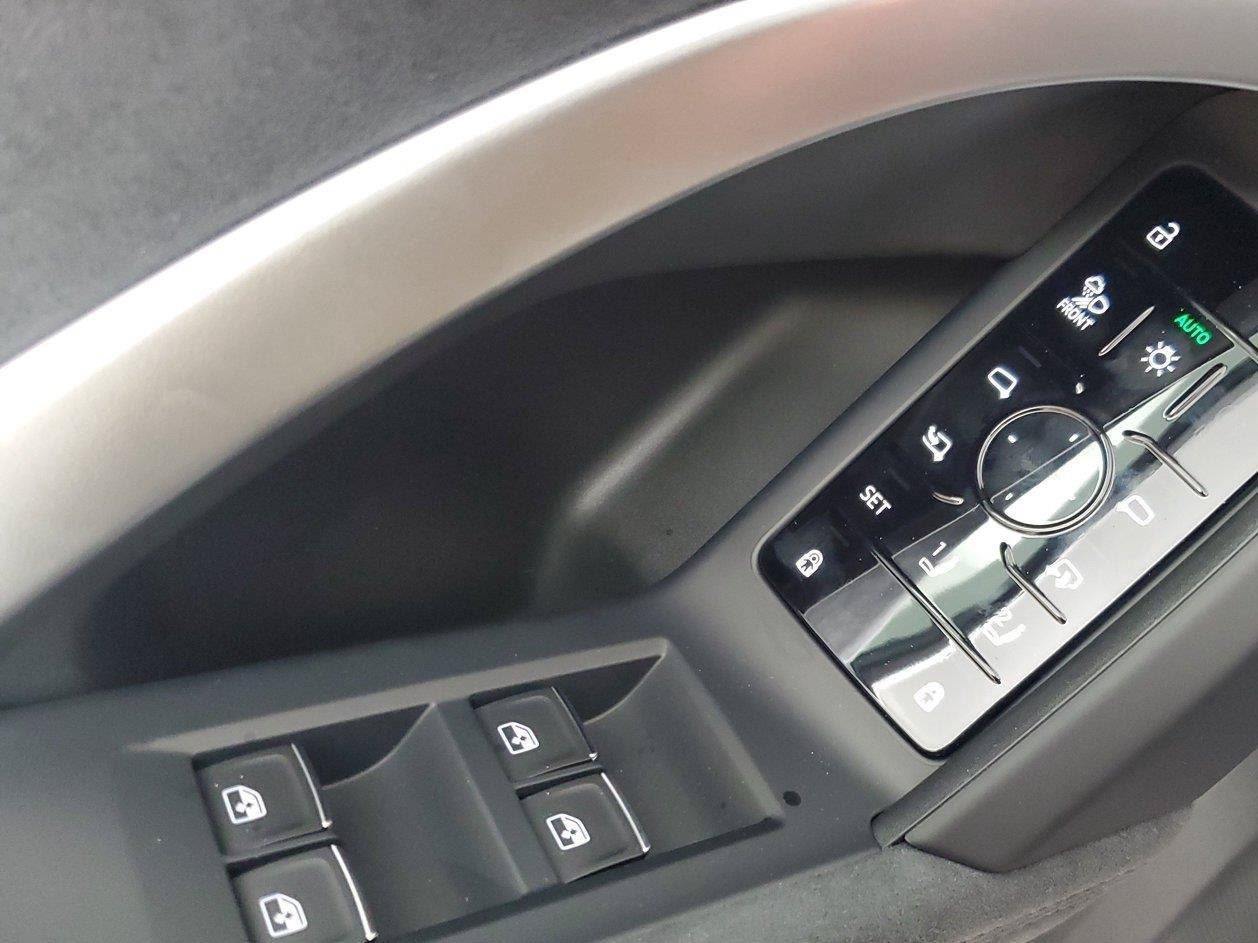 New 2026 Audi SQ5 Premium Plus AWD/4WD image 19