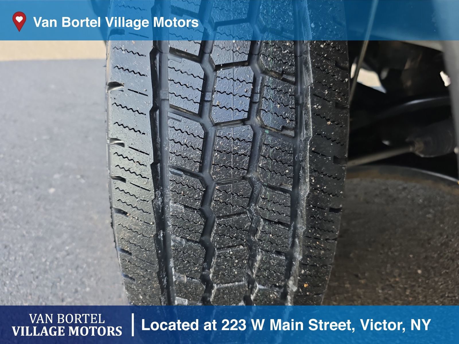 Used 2021 Ford Transit 250 Low Roof w/ Exterior Upgrade Package image 29