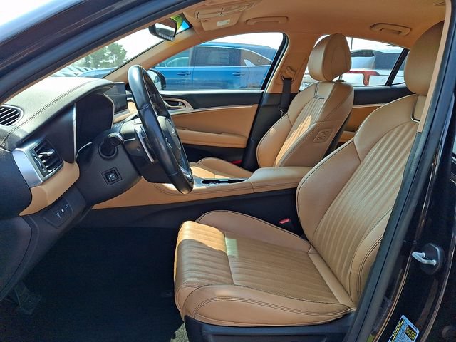 Used 2022 Genesis G70 3.3T AWD/4WD image 13