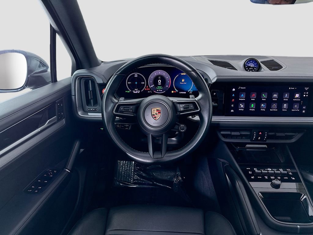 Certified 2024 Porsche Cayenne AWD/4WD image 25
