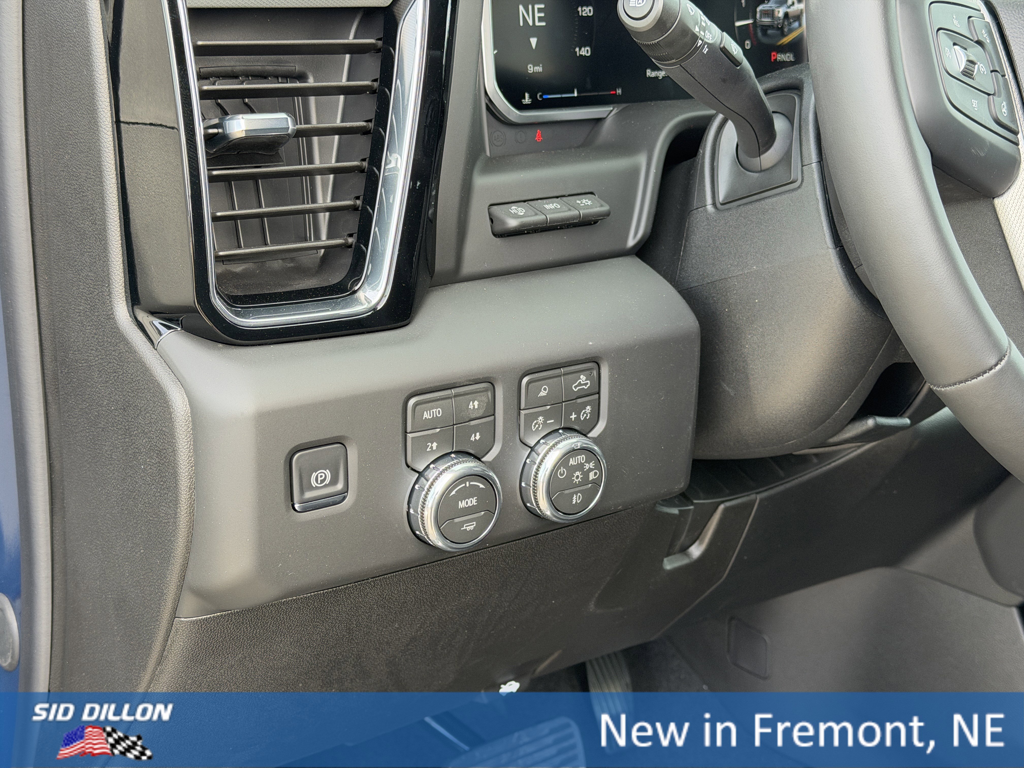 New 2026 GMC Sierra 3500 Denali w/ Denali Reserve Package image 14