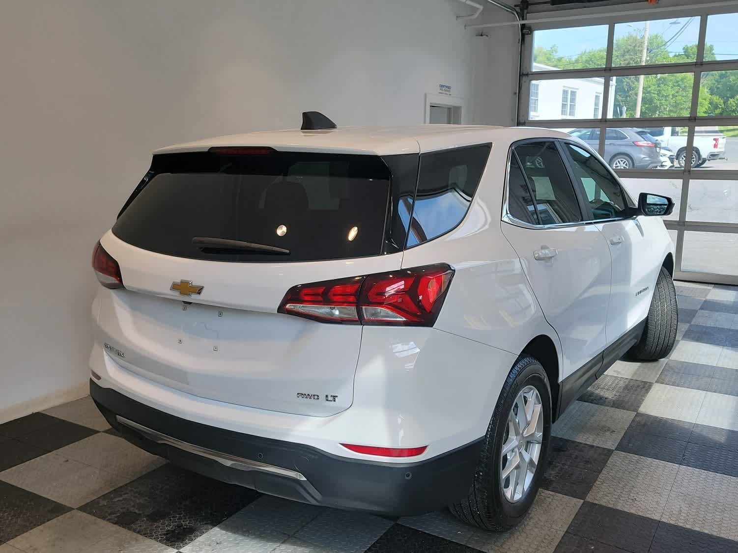 Used 2022 Chevrolet Equinox LT AWD/4WD image 6