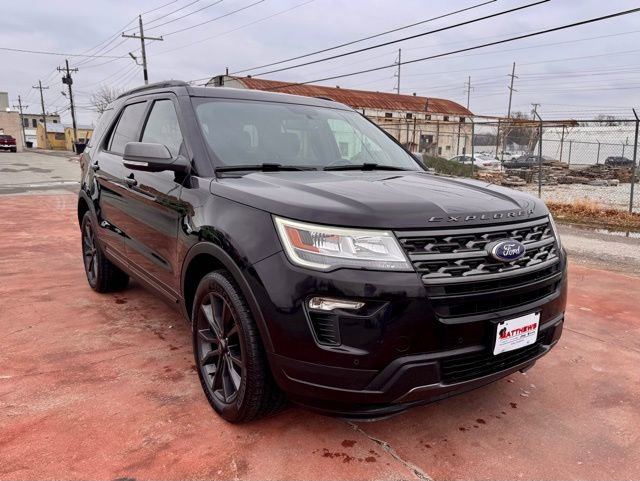 Used 2019 Ford Explorer XLT w/ XLT Sport Appearance Package image 3