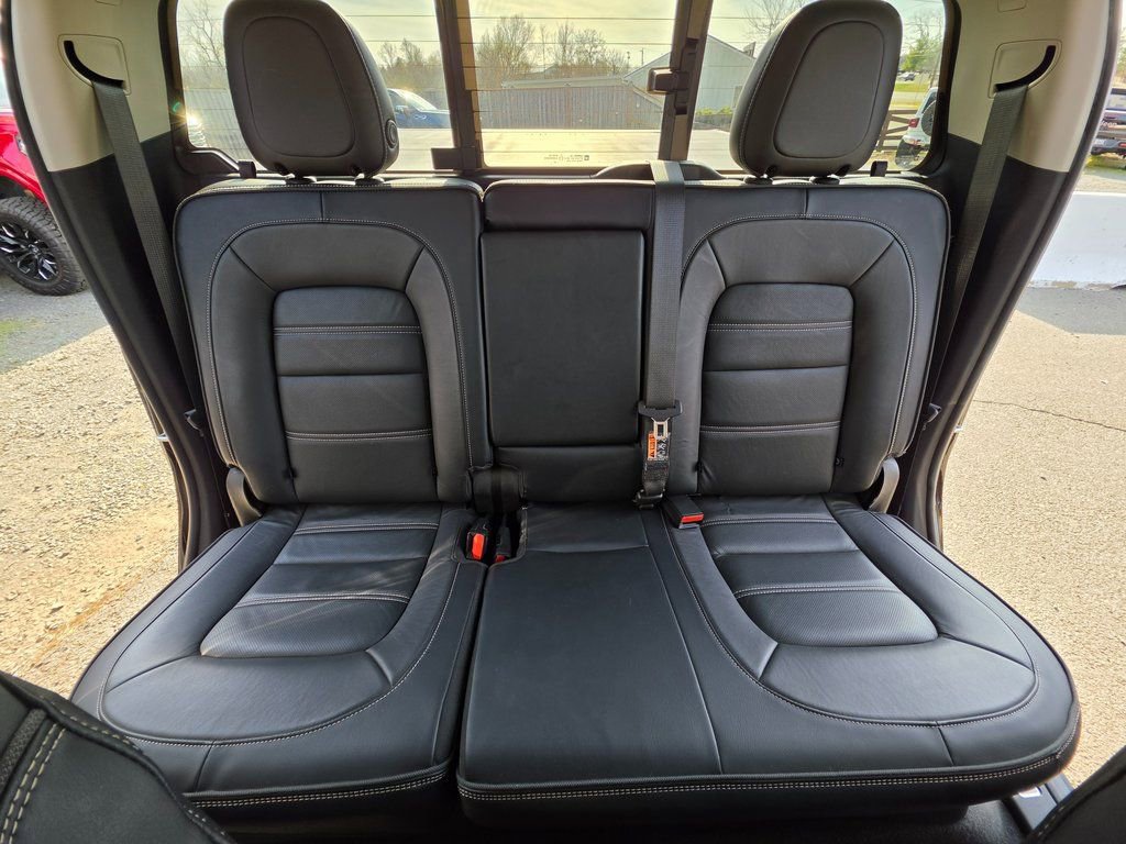 Used 2021 GMC Canyon Denali image 29