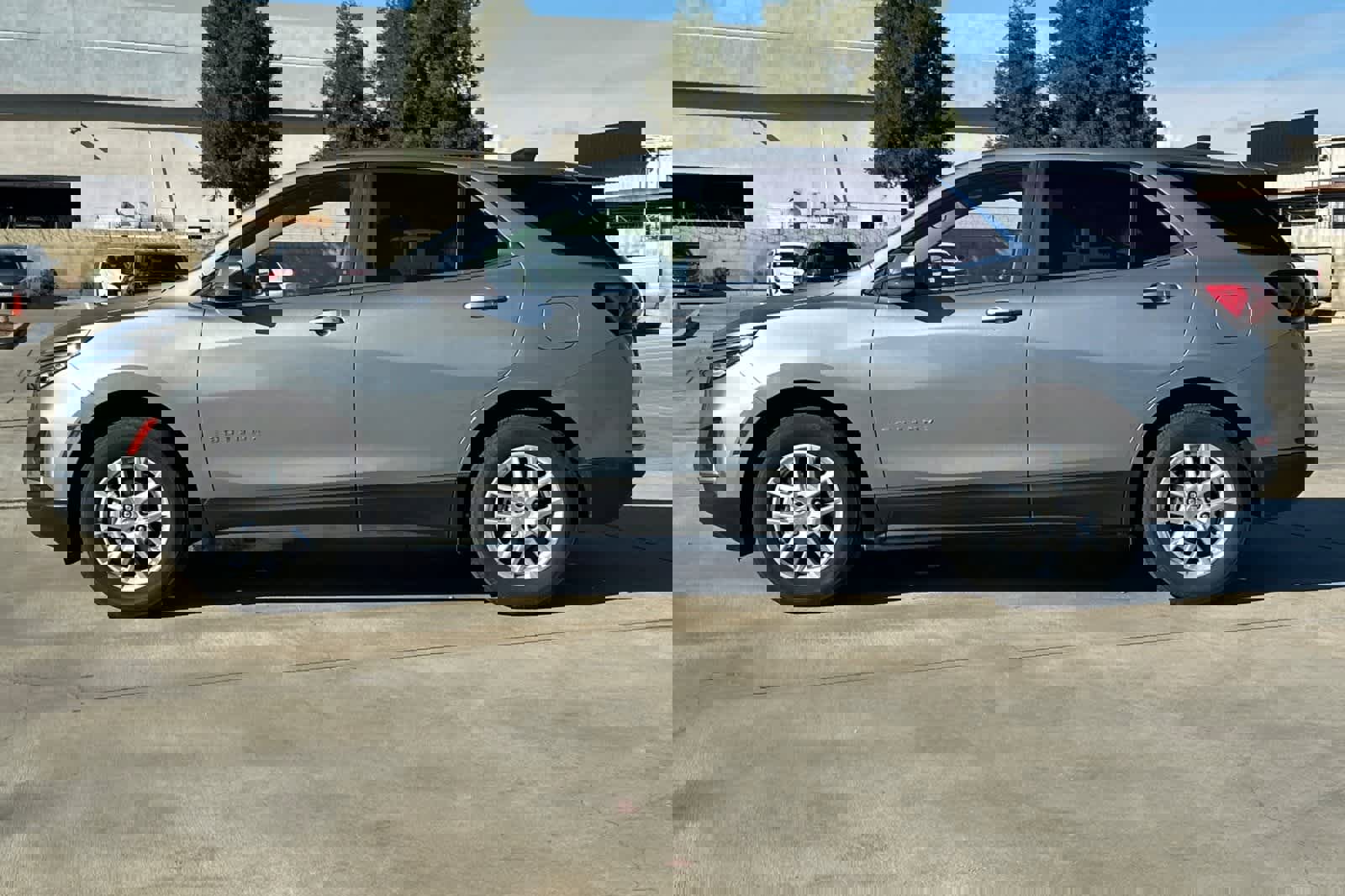 Used 2024 Chevrolet Equinox LT image 6