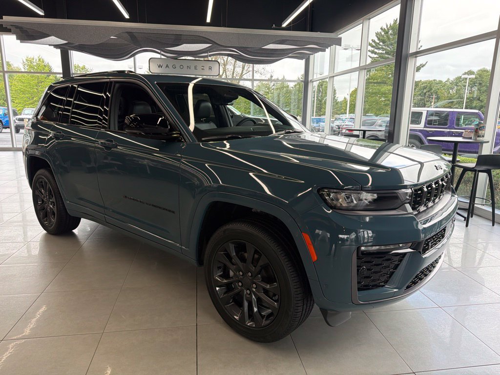New 2026 Jeep Grand Cherokee Limited AWD/4WD image 3