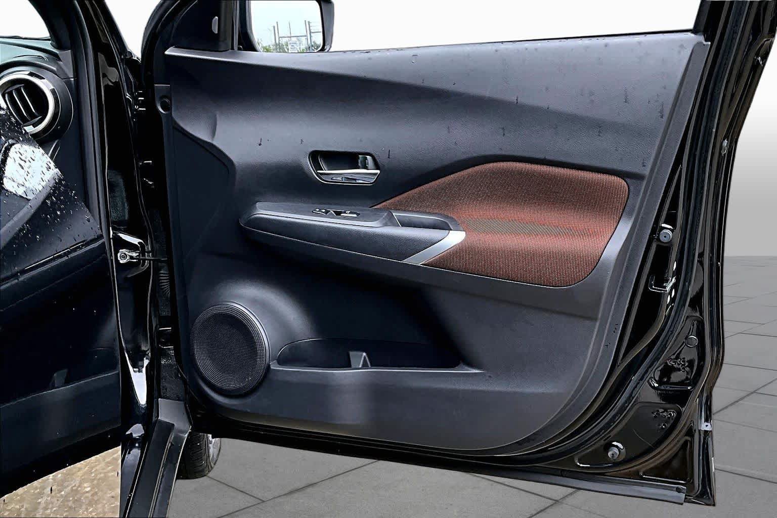 Certified 2024 Nissan Kicks SR FWD image 22