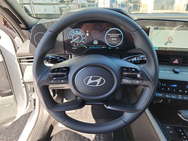 New 2025 Hyundai Elantra Limited image 27