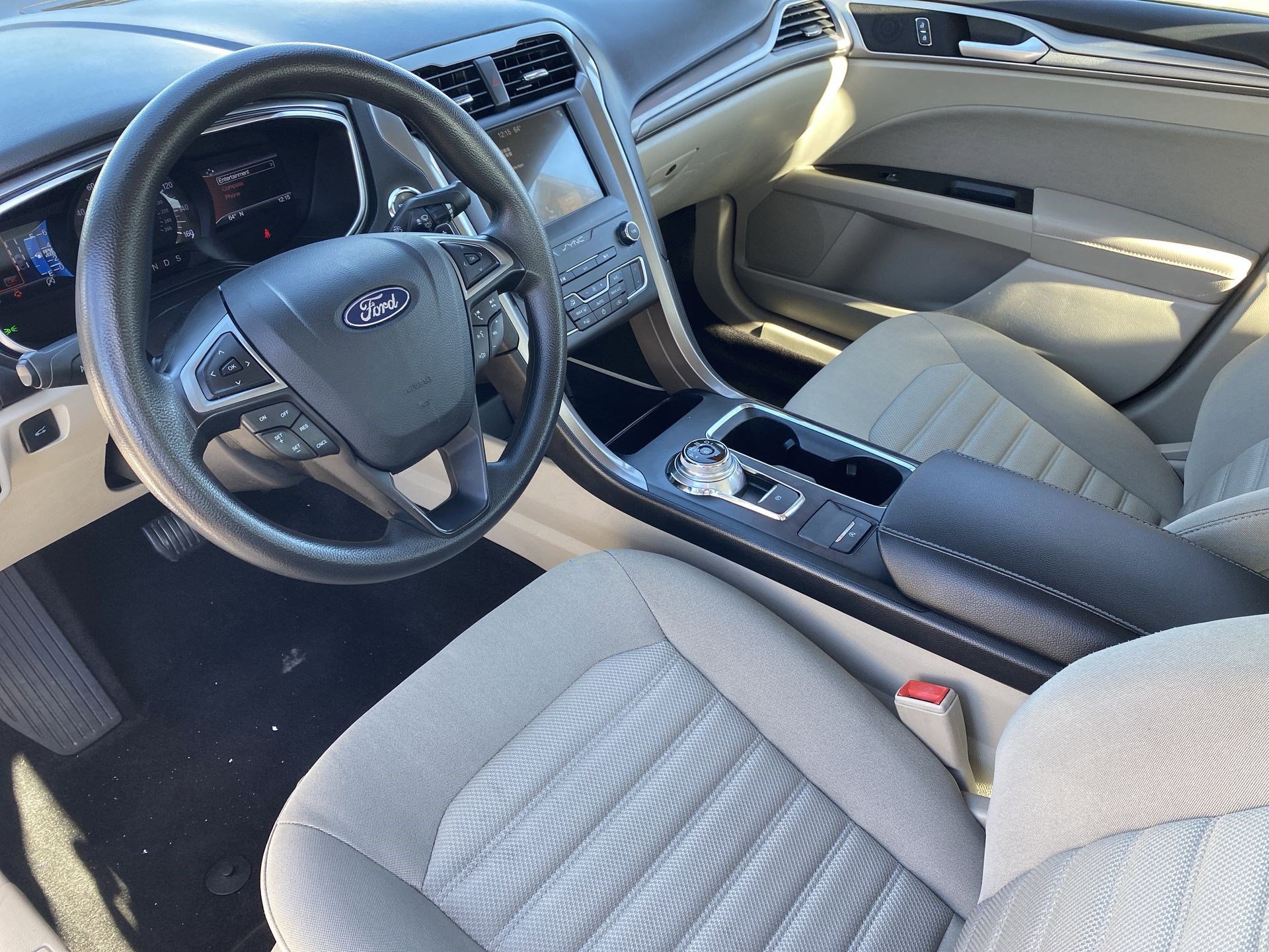 Used 2019 Ford Fusion SE image 14