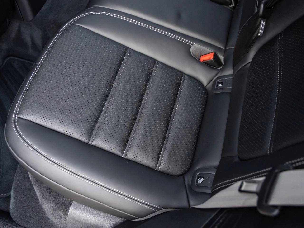 New 2026 Porsche Macan GTS image 86