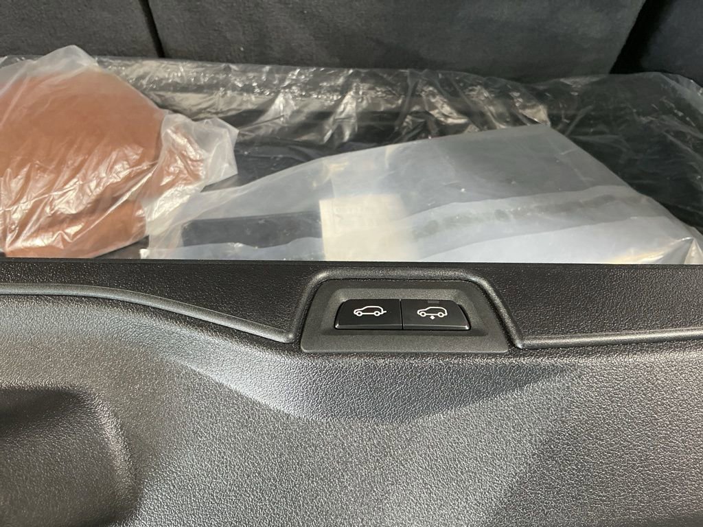 Certified 2025 BMW X7 xDrive40i AWD/4WD image 35