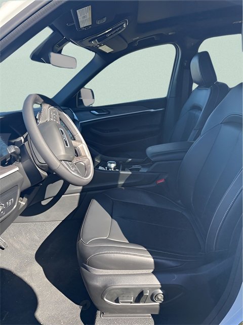 New 2025 Jeep Grand Cherokee L Limited image 9