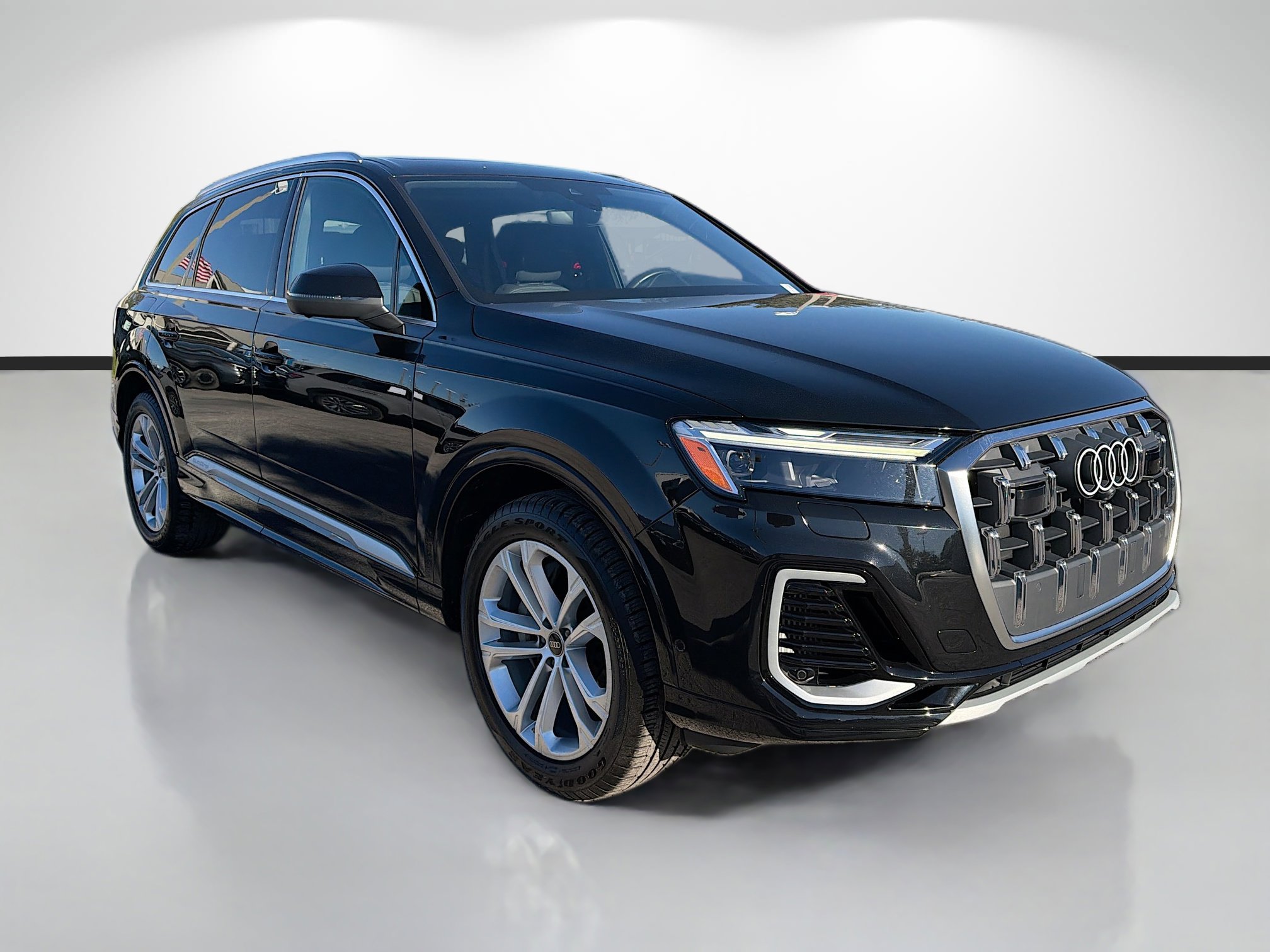 Certified 2025 Audi Q7 3.0T Premium Plus image 1