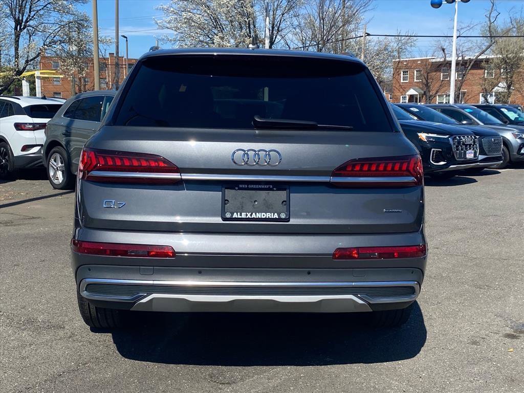 Used 2020 Audi Q7 2.0T Premium w/ Convenience Package image 3