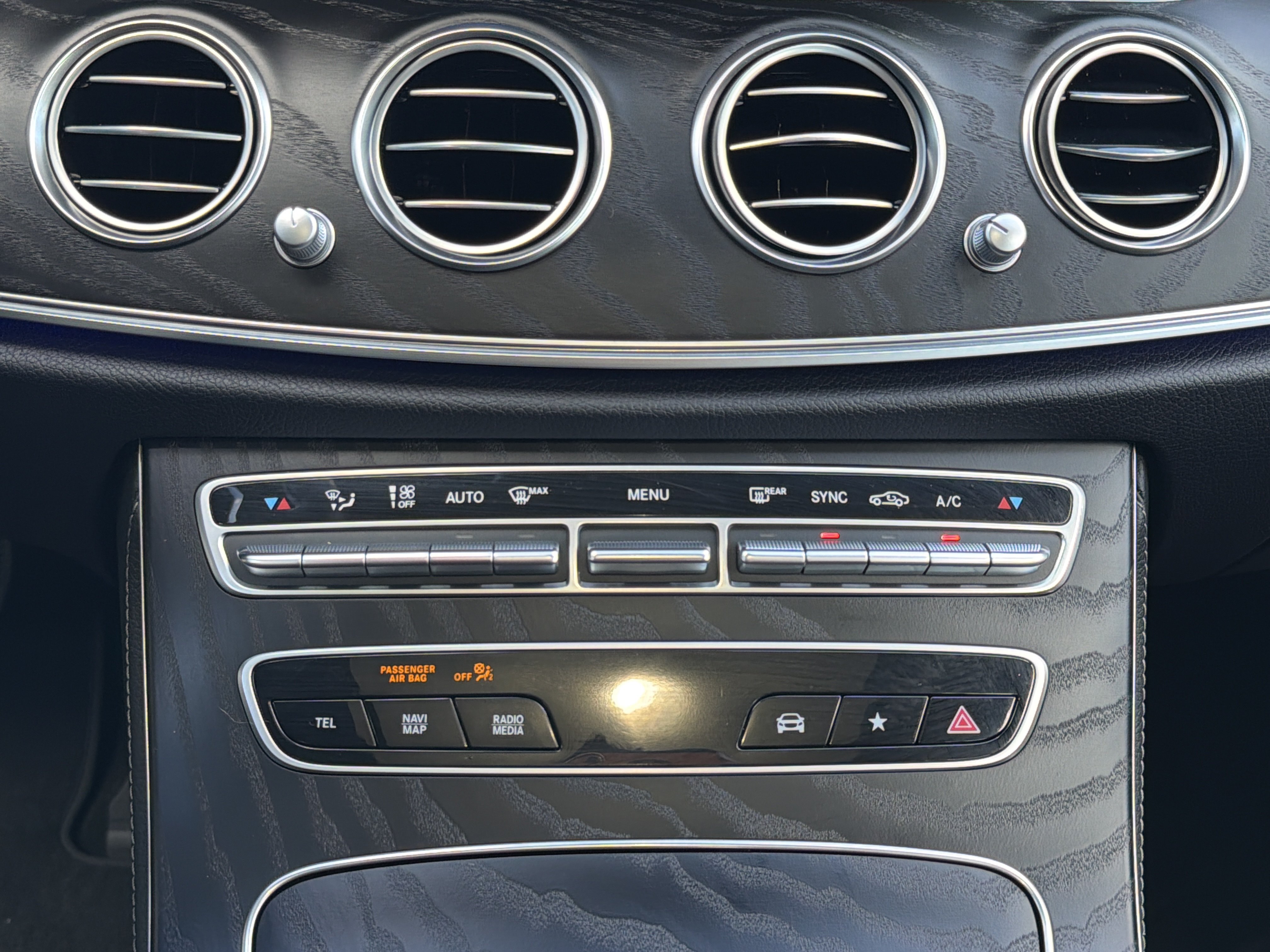 Used 2023 Mercedes-Benz E 350 4MATIC Sedan image 24