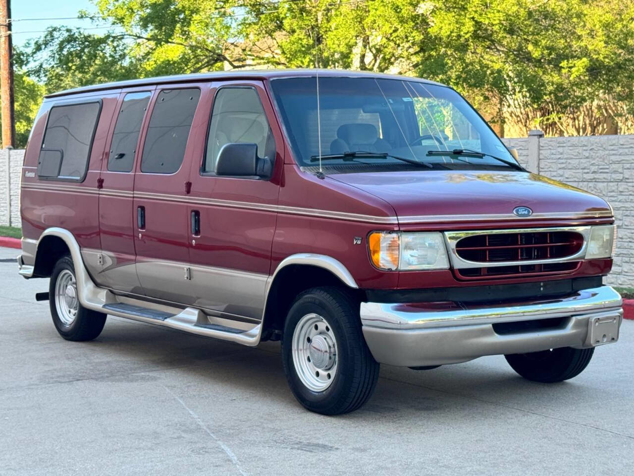 Used 1999 Ford E-250 and Econoline 250 RWD image 7