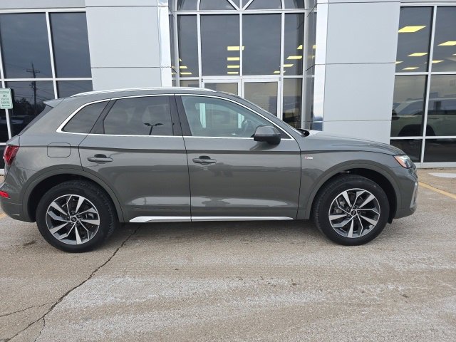 Used 2023 Audi Q5 2.0T Premium Plus w/ Premium Plus Package image 3